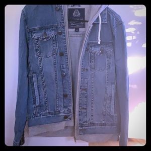 COPY - Men’s Jean jacket with hoodie and zipper